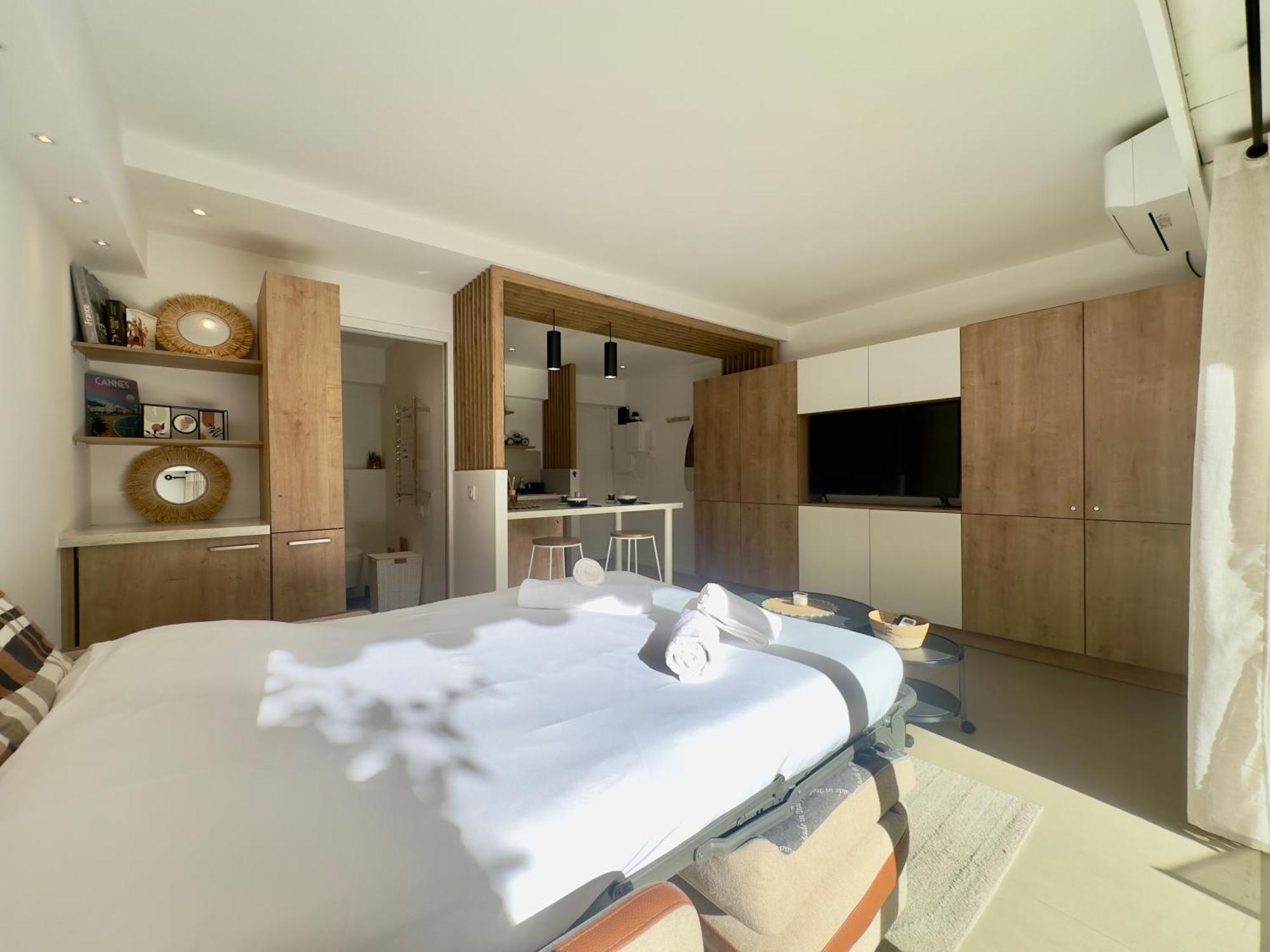 Evasion Boheme - Studio Avec Terrasse Au Coeur De Cannes Exterior photo
