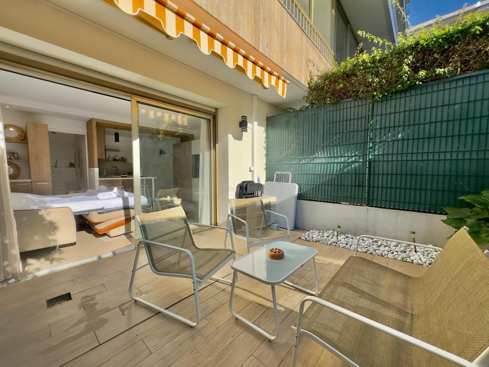 Evasion Boheme - Studio Avec Terrasse Au Coeur De Cannes Exterior photo